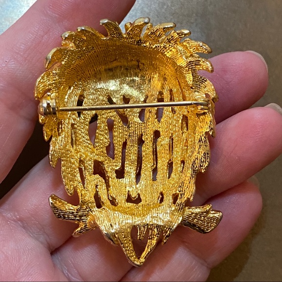 Vintage 60’s-70’s Gold OWL Green Eyes Brooch Pin - Picture 4 of 5